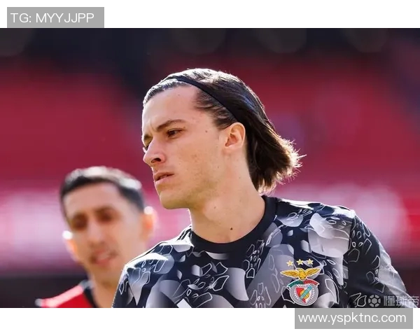 瓦伦西亚签下巴塞尔后卫,引援猛增阵容深厚